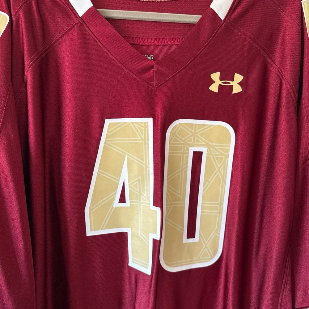 Men’s Under Armour Boston College Eagles #40 Football Maroon Jersey Sz 2XL - Picture 2 of 5